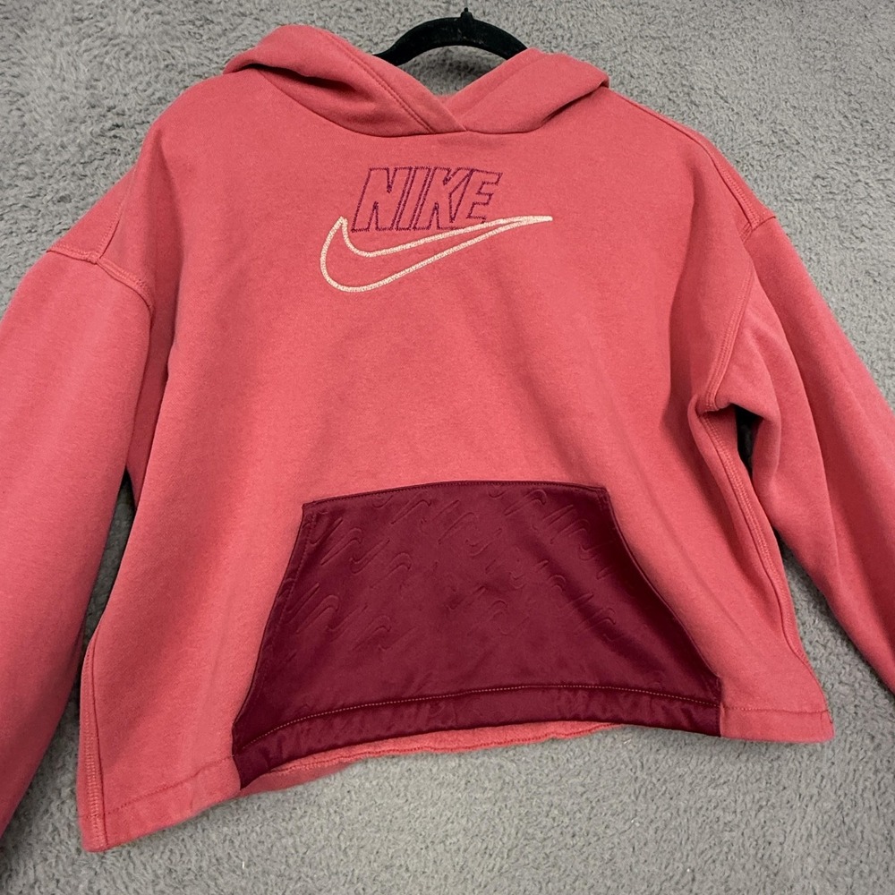 Nike Hoodie Girls XL Pink Fleece Cropped Pullover Swoosh Logo DM8888-622 - Picture 2 of 16